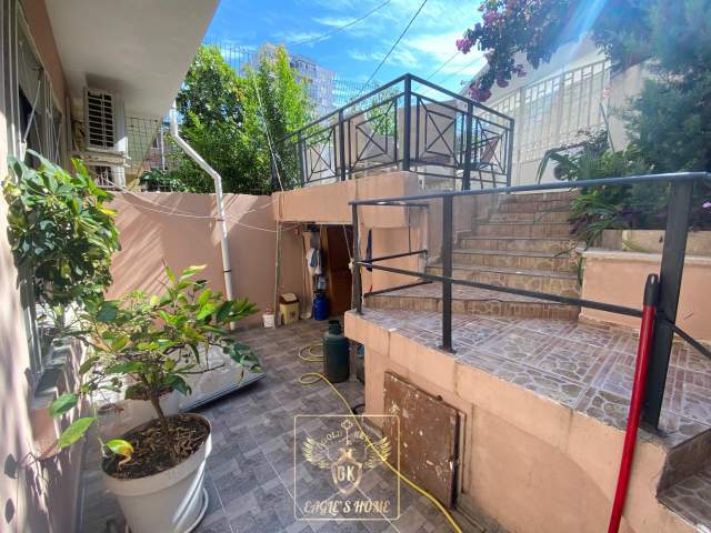 Durres, jepet me qera apartament 1+1+A+BLK Kati 1, 300 Euro (GJYKATA DURRES)