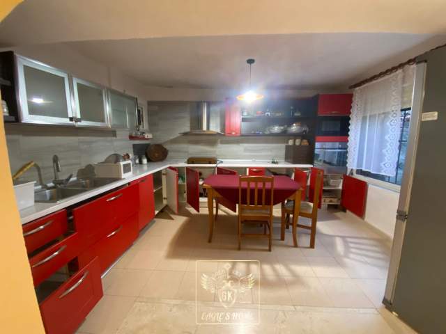 Durres, jepet me qera apartament 1+1+A+BLK Kati 1, 300 Euro (GJYKATA DURRES)