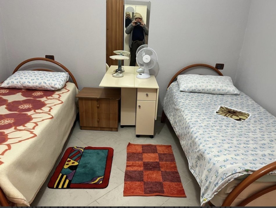 Tirane, Jepet me qera apartament 2+1+Ballkon Kati 2, 100 m² (Rruga Kavajes)