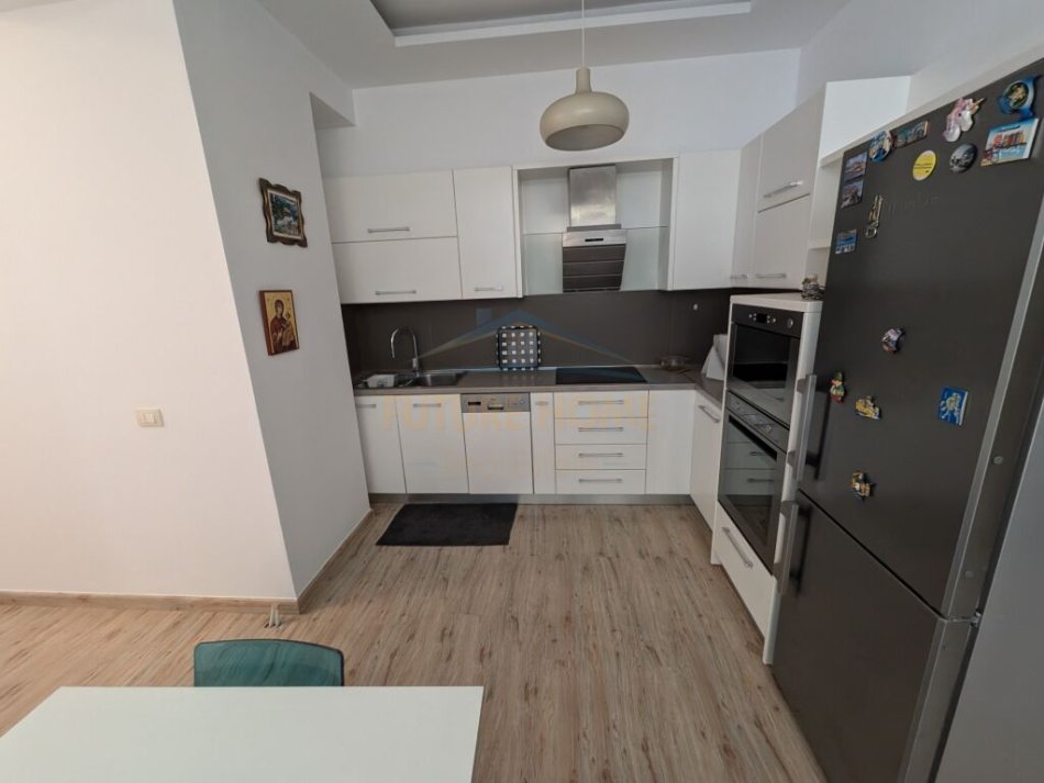 Tirane, shitet apartament 2+1+Aneks+Ballkon Kati 4, 114 m² 259.000 € (Komuna e Parisit)