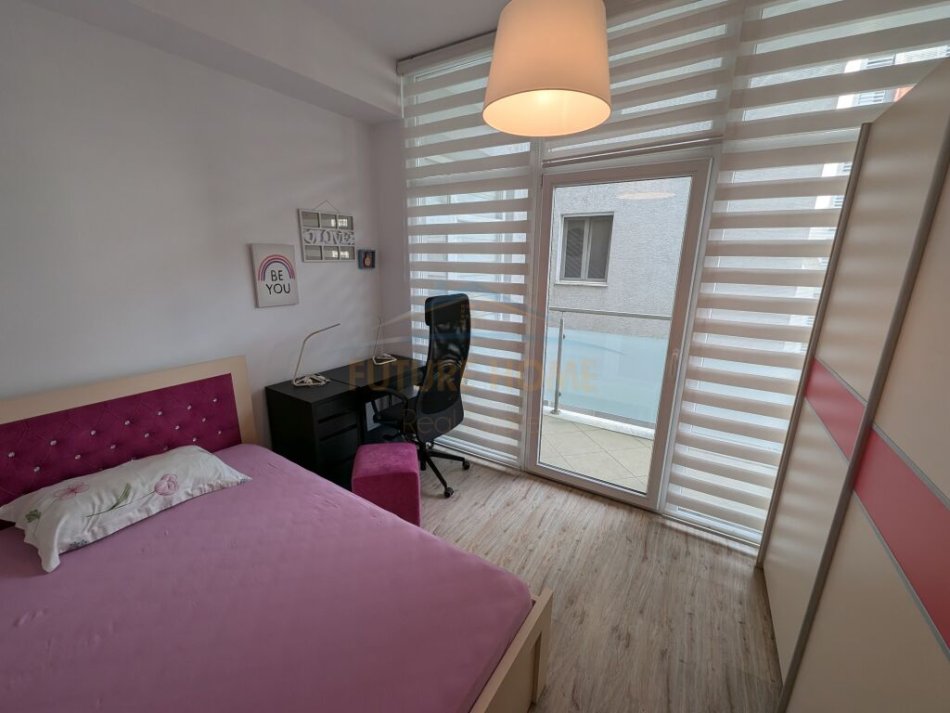 Tirane, shitet apartament 2+1+Aneks+Ballkon Kati 4, 114 m² 259.000 € (Komuna e Parisit)