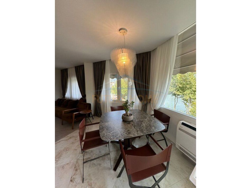 Tirane, shes apartament 2+1+Aneks+Ballkon Kati 1, 117 m² 280.000 € (liqeni i thate)