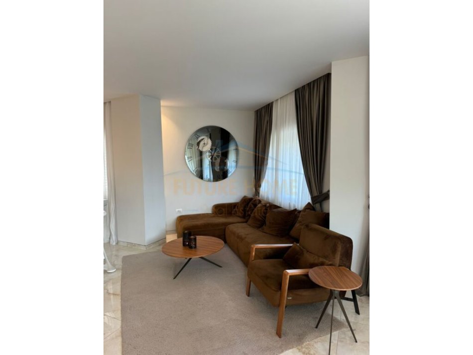 Tirane, shes apartament 2+1+Ballkon , 117 m² 280.000 € (Liqeni Thate)