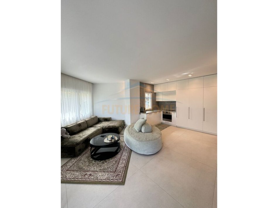 Tirane, shitet apartament 2+1 Kati 1, 117 m² 270.000 € (LIQENI I THATE)