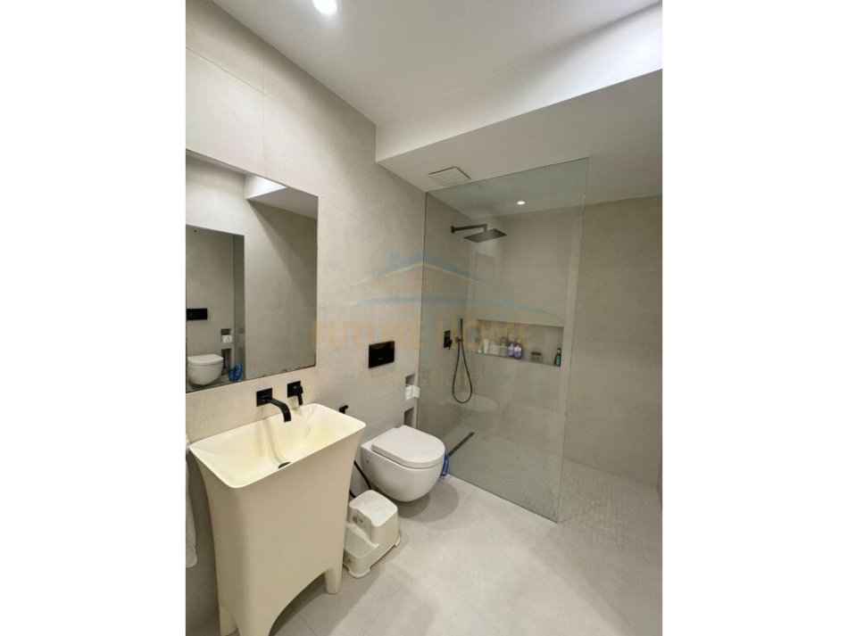 Tirane, shitet apartament 2+1 Kati 1, 117 m² 270.000 € (LIQENI I THATE)