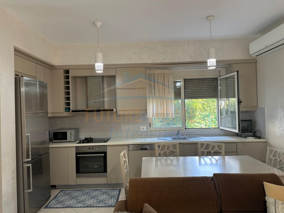 Gjiri Lalezit | Hamallaj, shitet Vile 2+1 , 191 m² 285.000 € (Gjiri Lalezit , Lura 1)