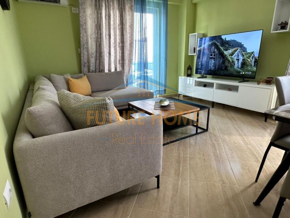 Tirane, jepet me qera apartament 2+1 Kati 7, 85 m² 800 € (jordan misja)
