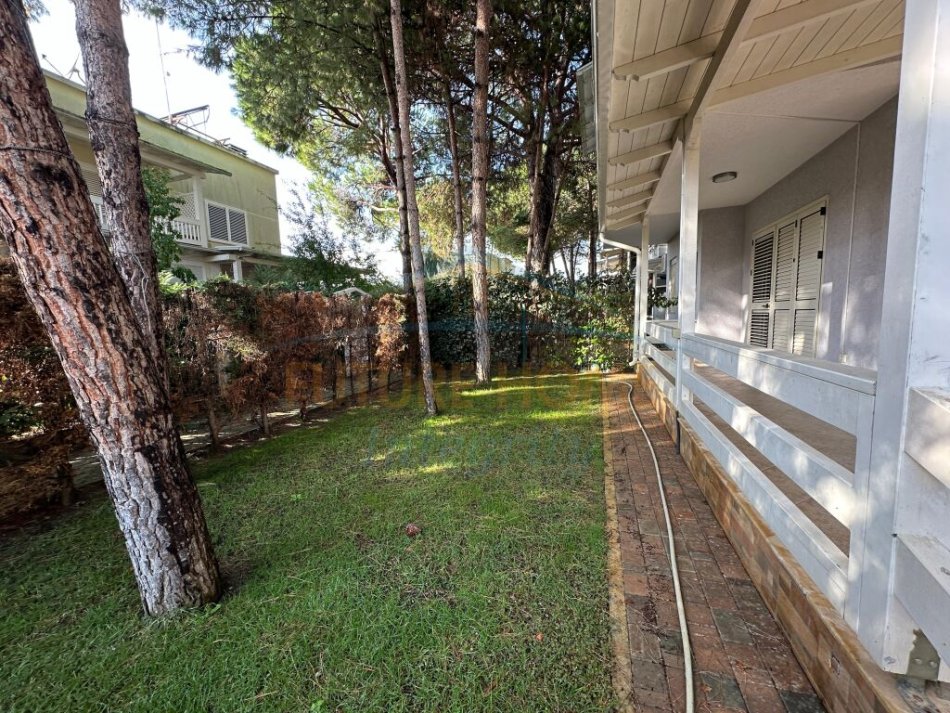 Gjiri Lalezit | Hamallaj, shitet Vile 2+1 , 191 m² 285.000 € (Gjiri Lalezit , Lura 1)