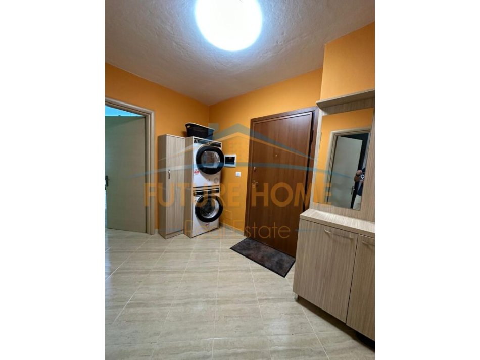 Tirane, jepet me qera apartament 2+1 Kati 7, 85 m² 800 € (jordan misja)