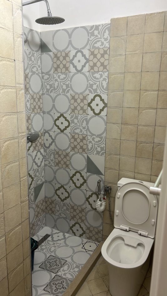 Durres, shitet apartament 3+1+Ballkon Kati 6, 116 m² 163.000 € (Ruga Pavaresia, prane Kompleksit Florida)