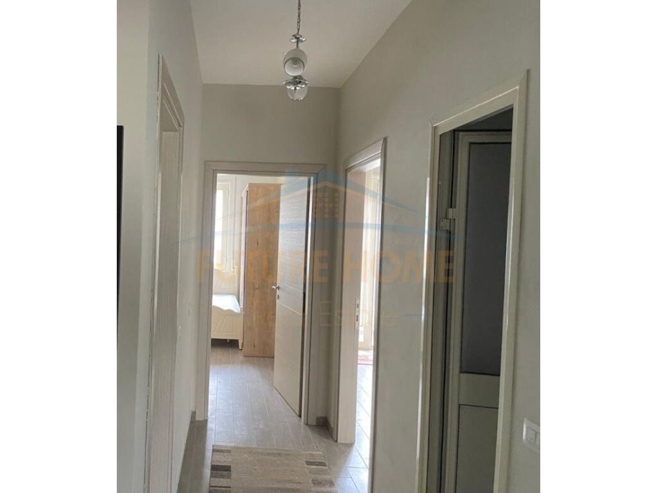 Tirane, shitet apartament 2+1 Kati 4, 112 m² 185.000 € (Liqeni i thate)