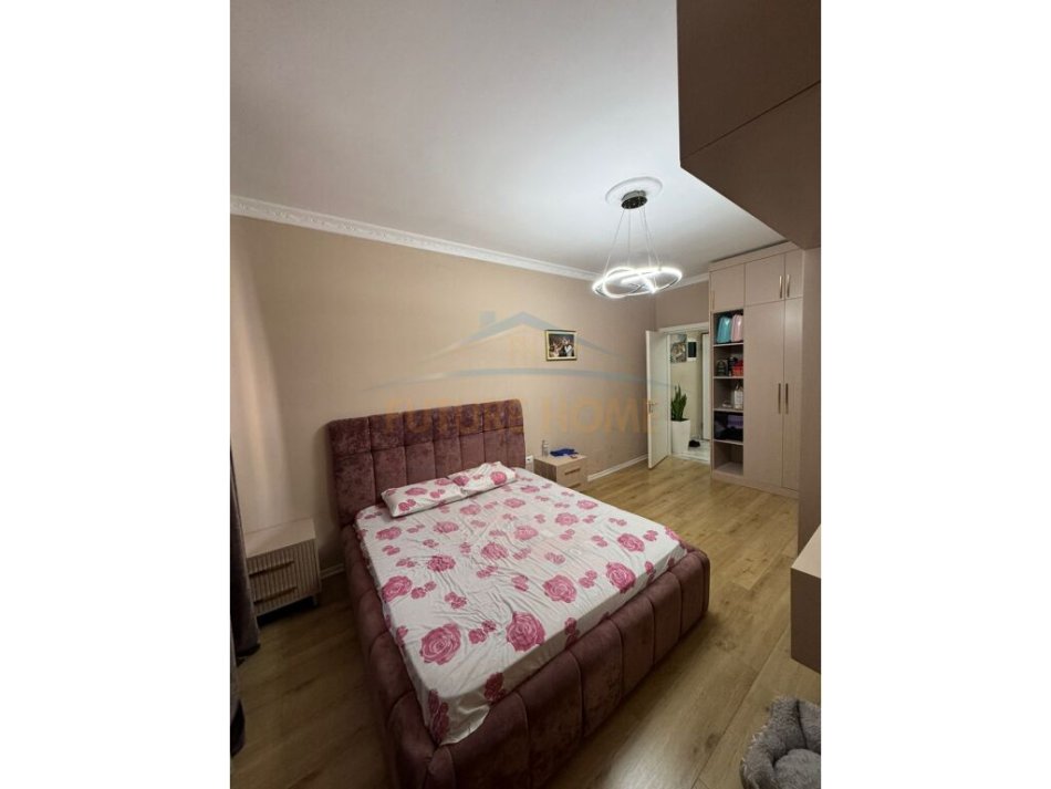 Tirane, shitet apartament 3+1 Kati 3, 140 m² 225.000 € (Grand Gallery)
