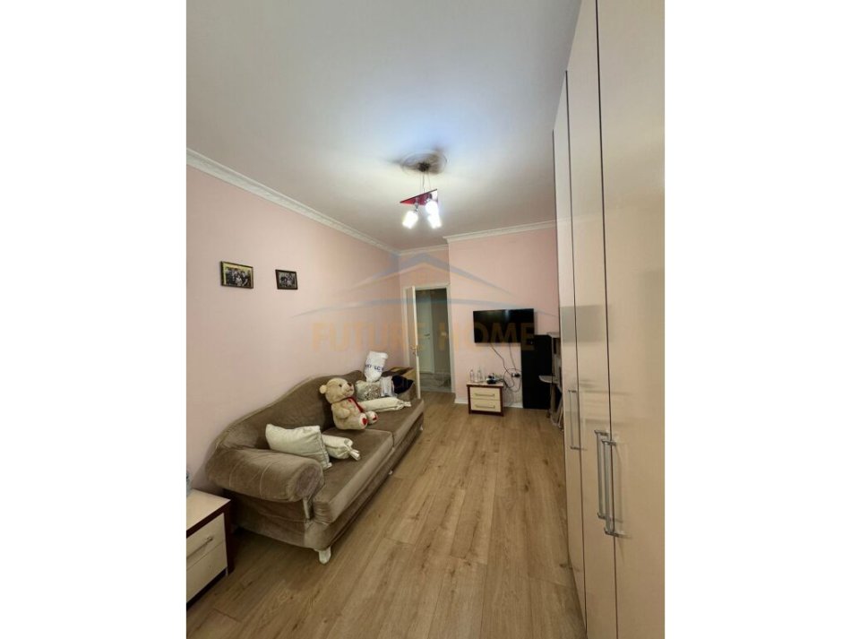 Tirane, shitet apartament 3+1 Kati 3, 140 m² 225.000 € (Grand Gallery)