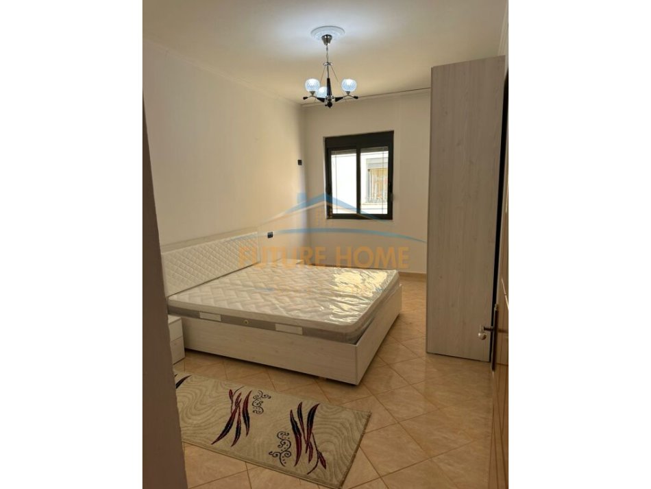Tirane, jepet me qera apartament 2+1 Kati 4, 78 m² 550 € (Gjergj Legisi)