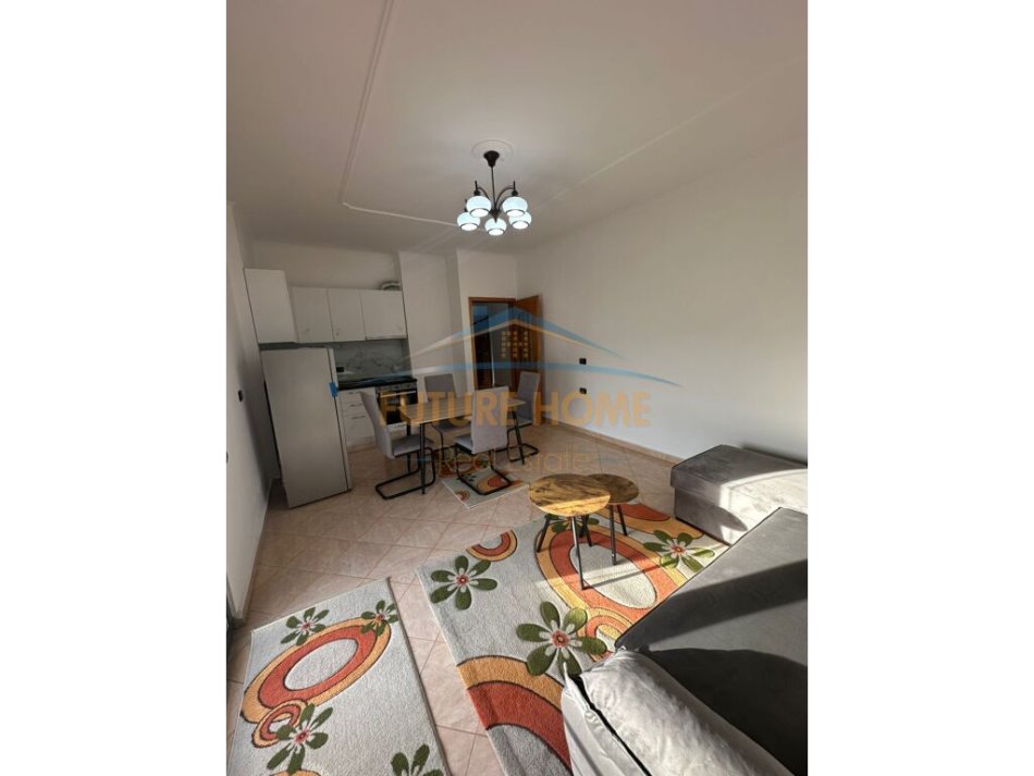 Tirane, jepet me qera apartament 2+1 Kati 4, 78 m² 550 € (Gjergj Legisi)
