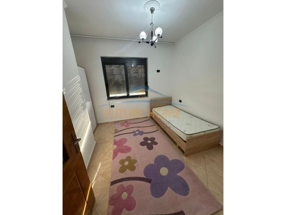 Tirane, jepet me qera apartament 2+1 Kati 4, 78 m² 550 € (Gjergj Legisi)