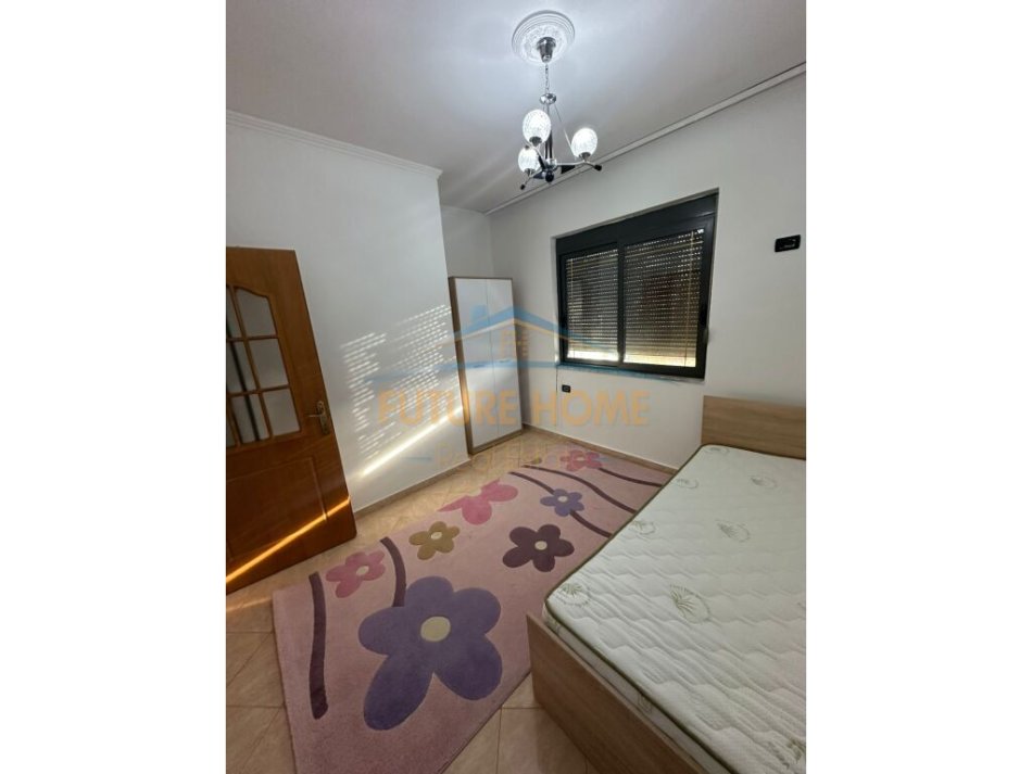 Tirane, jepet me qera apartament 2+1 Kati 4, 78 m² 550 € (Gjergj Legisi)