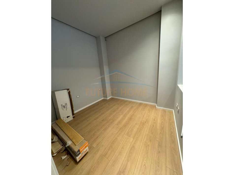 Tirane, shitet apartament 2+1+Ballkon Kati 1, 100 m² 160.000 € (Liqeni That)