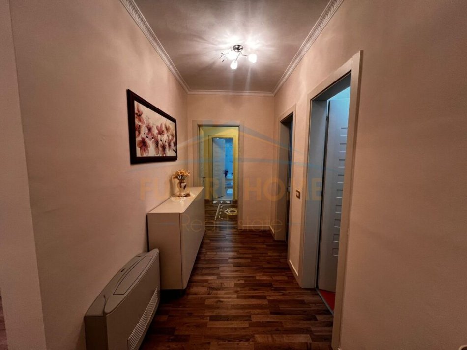 Durres, jepet me qera apartament 1+1 Kati 11, 104 m² 600 € (Vollga, Durres)