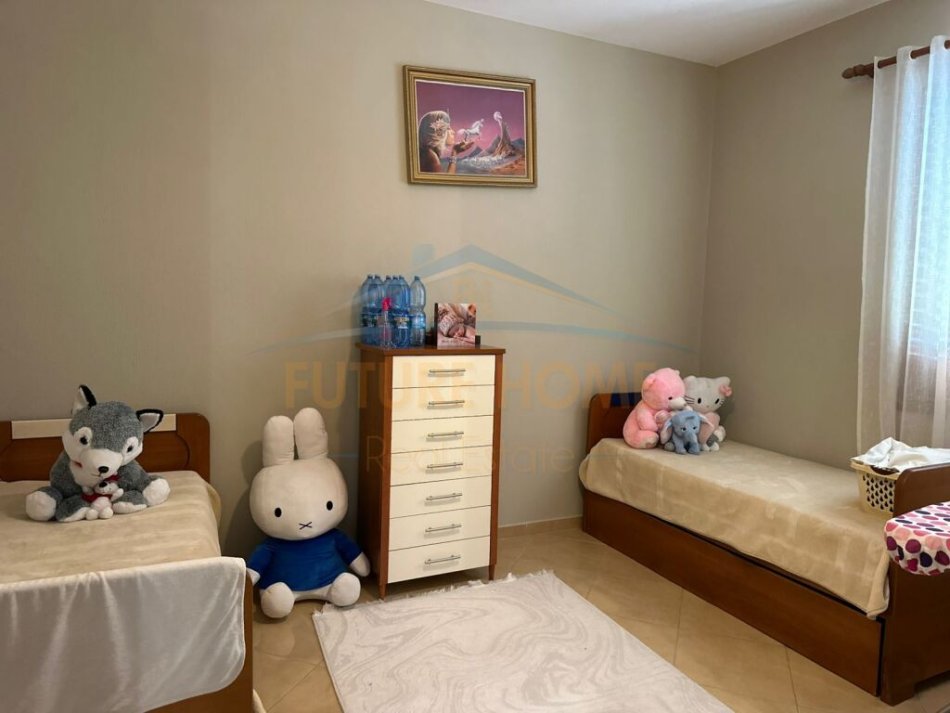 Durres, shitet Vile 2 Katshe Kati 0, 426 m² 280.000 € (Durres)