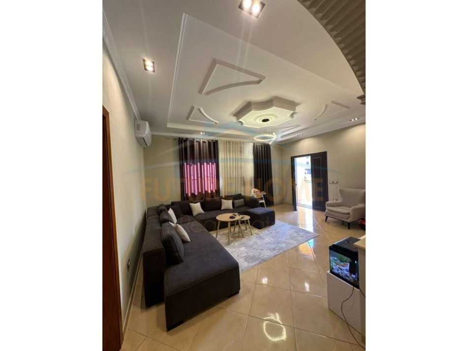 Durres, shitet Vile 2 Katshe Kati 0, 426 m² 280.000 € (Durres)