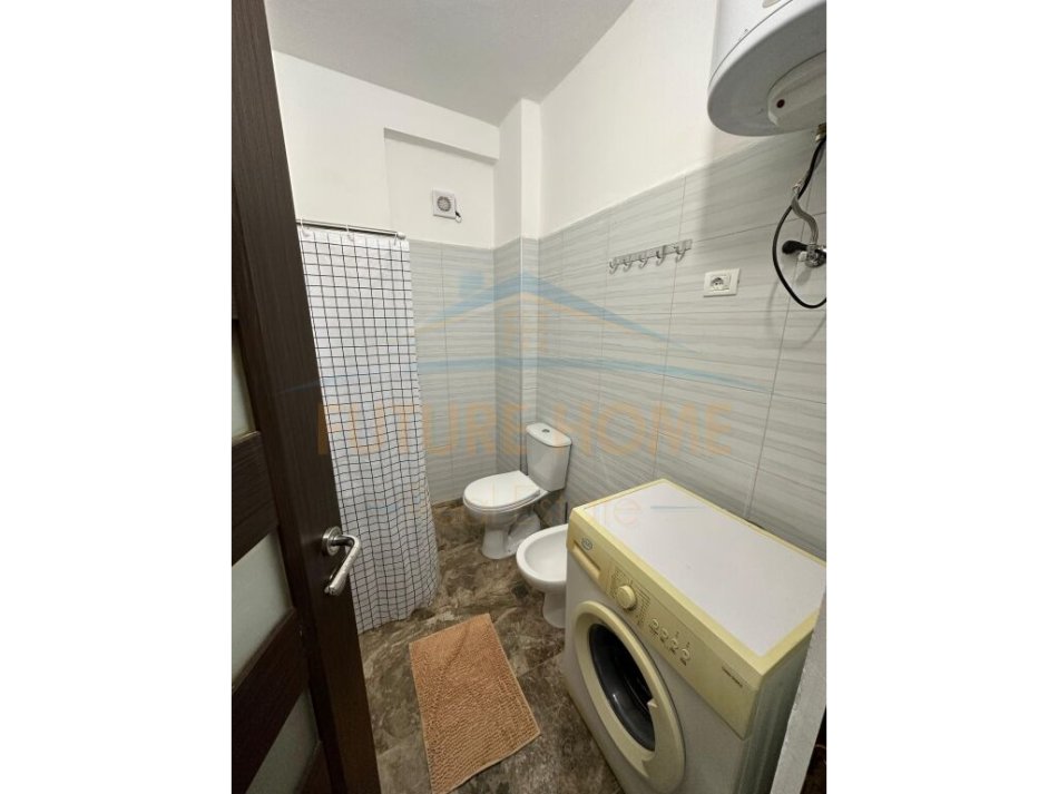 Durres, jepet me qera apartament 3+1 Kati 4, 101 m² 400 € (Ish Urt, Durres)