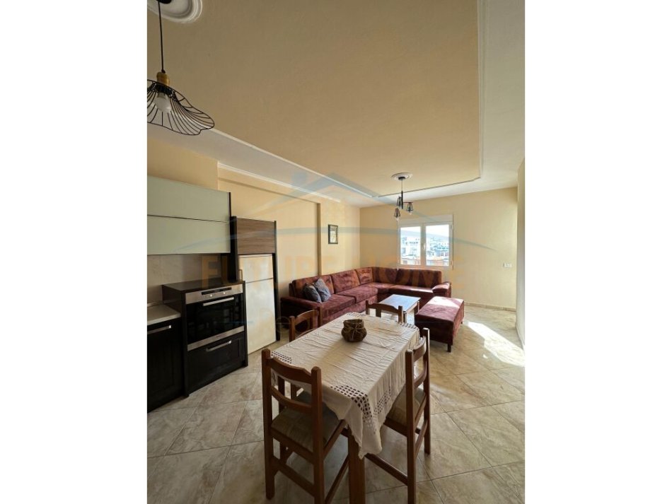 Durres, jepet me qera apartament 3+1 Kati 4, 101 m² 400 € (Ish Urt, Durres)