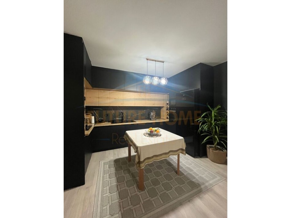 Durres, shitet apartament 1+1 Kati 1, 122 m² 143.000 € (Plazh, Durres)