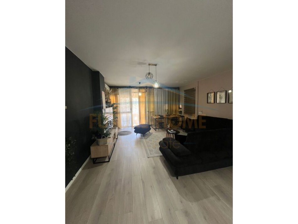 Durres, shitet apartament 1+1 Kati 1, 122 m² 143.000 € (Plazh, Durres)