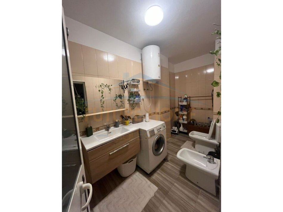 Durres, shitet apartament 1+1 Kati 1, 122 m² 143.000 € (Plazh, Durres)