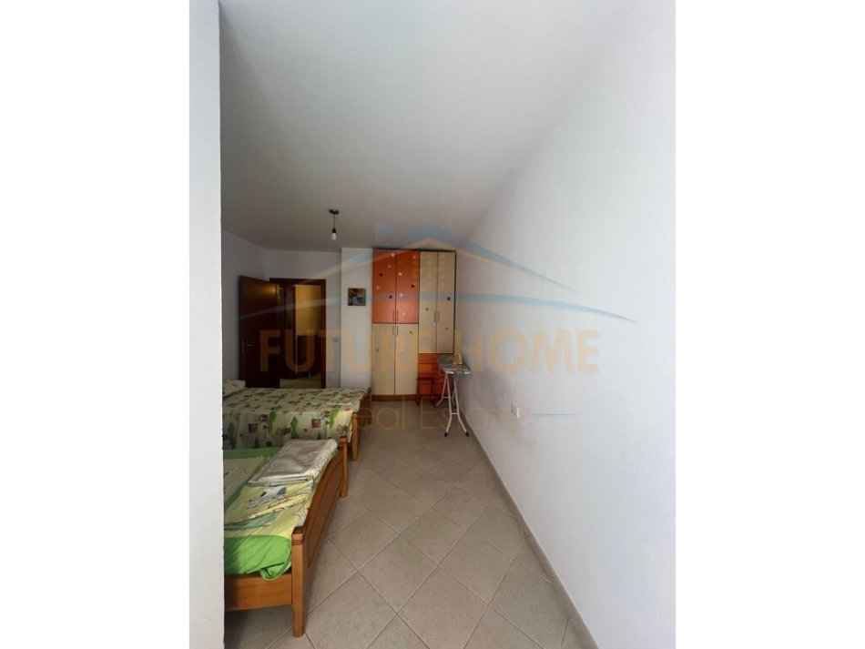 Tirane, jepet me qera apartament 2+1+Ballkon Kati 3, 112 m² 700 € (DON BOSKO PRANE BAR FAMED)