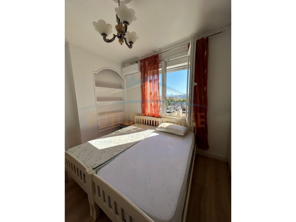 ALF45715 Tirane, jepet me qera apartament 3+1 Kati 7, 157 m² 800 € (Myslym Shyri)