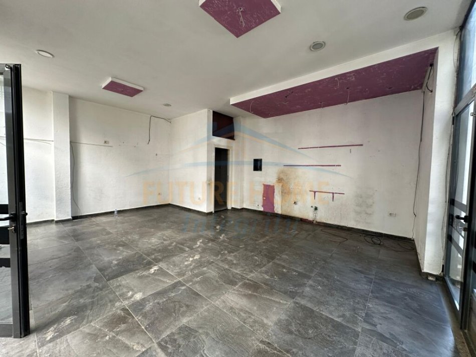 Tirane, shitet ambjent biznesi Kati 1, 53 m² 145.000 € (Unaza e Re)