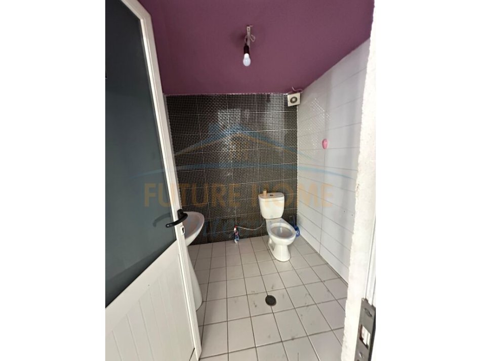 Tirane, shitet ambjent biznesi Kati 1, 53 m² 145.000 € (Unaza e Re)