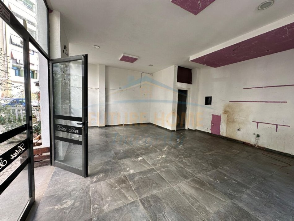 Tirane, shitet ambjent biznesi Kati 1, 53 m² 145.000 € (Unaza e Re)