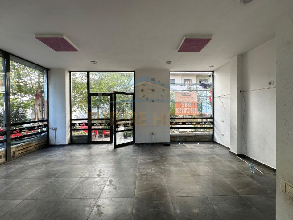 Tirane, shitet ambjent biznesi Kati 1, 53 m² 145.000 € (Unaza e Re)