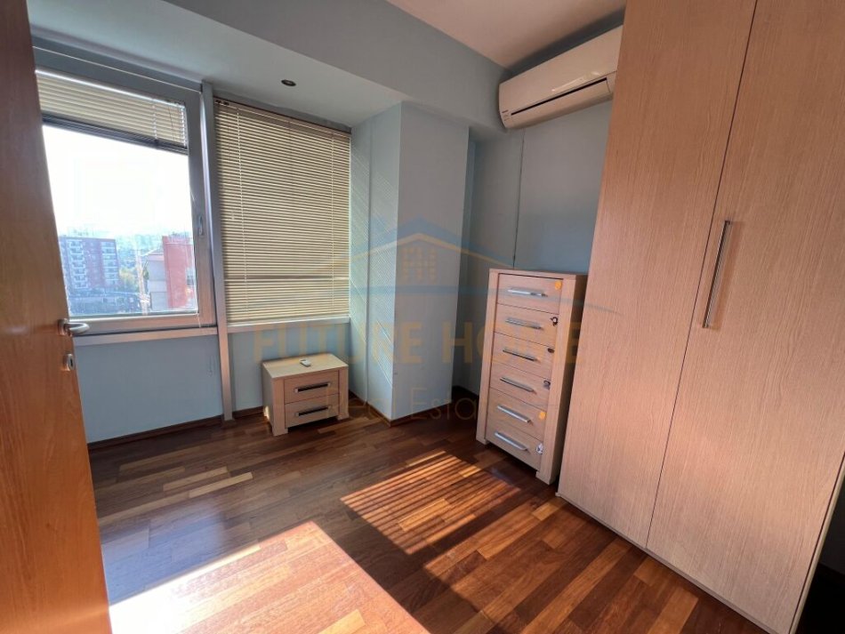 Tirane, jepet me qera apartament 2+1 Kati 9, 118 m² 650 € (Rruga e Kavajes)