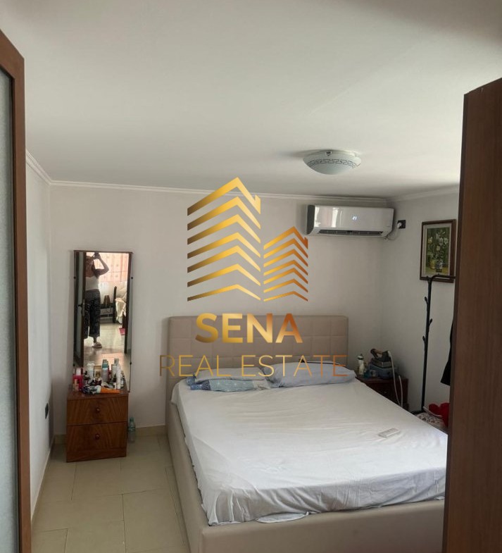 Tirane, jepet me qera apartament 1+1+Ballkon Kati 4, 70 m² 450 € (Rruga Bardhyl)