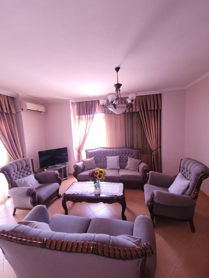 Tirane, jepet me qera apartament 2+1 Kati 5, 112 m² 600 € (Gjergje fishta)