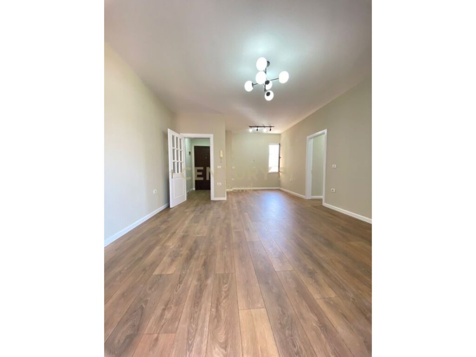 Tirane, shitet 2+1 Kati 5, 91 m² 185.000 € (Pazari i Ri, rruga e Saraceve)