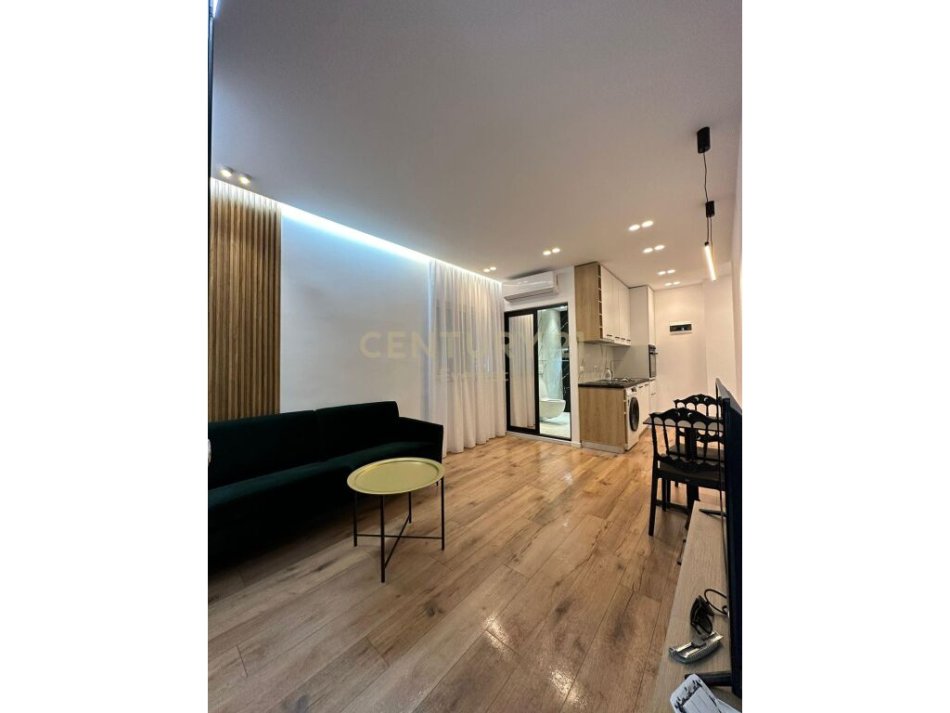 Tirane, shitet apartament 1+1 Kati 2, 135.000 € (prane rruges Myslym Shyri, prane Qendres.)