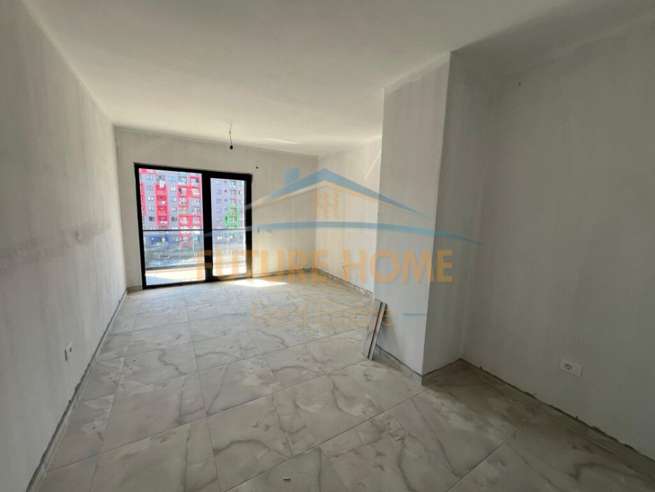 Tirane, shitet apartament 2+1 Kati 5, 101 m² 151.500 € (Unaza e Re)