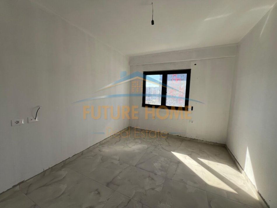 Tirane, shitet apartament 2+1 Kati 5, 101 m² 151.500 € (Unaza e Re)