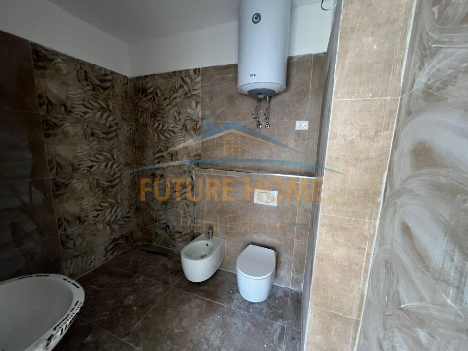 Tirane, shitet apartament 2+1 Kati 5, 101 m² 151.500 € (Unaza e Re)