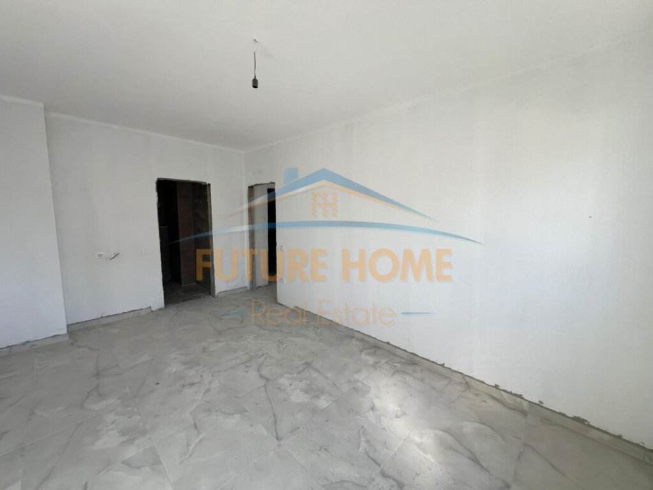 Tirane, shitet apartament 2+1 Kati 5, 101 m² 151.500 € (Unaza e Re)