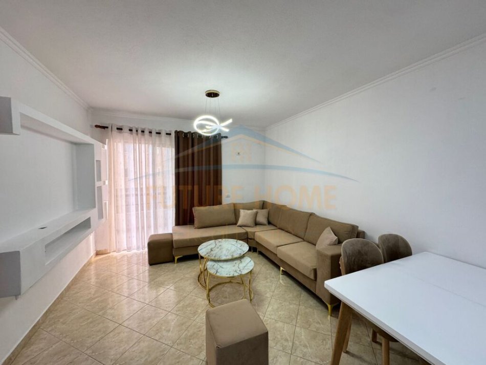 Tirane, shitet apartament 1+1 Kati 1, 55 m² 77.000 € (unaza e re)