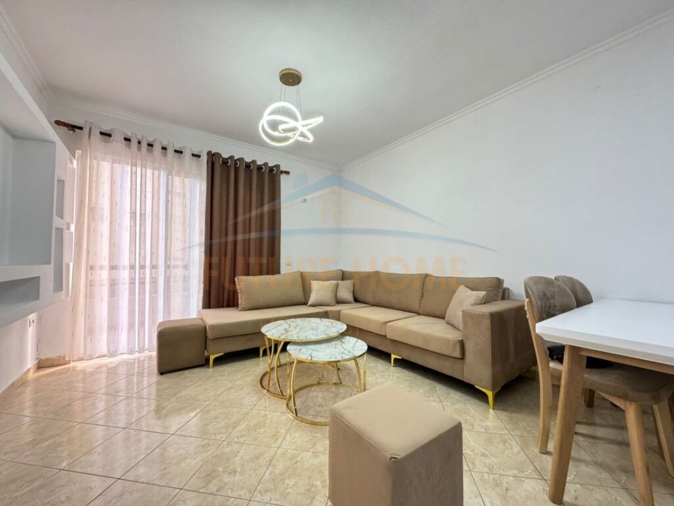 Tirane, shitet apartament 1+1 Kati 1, 55 m² 77.000 € (unaza e re)