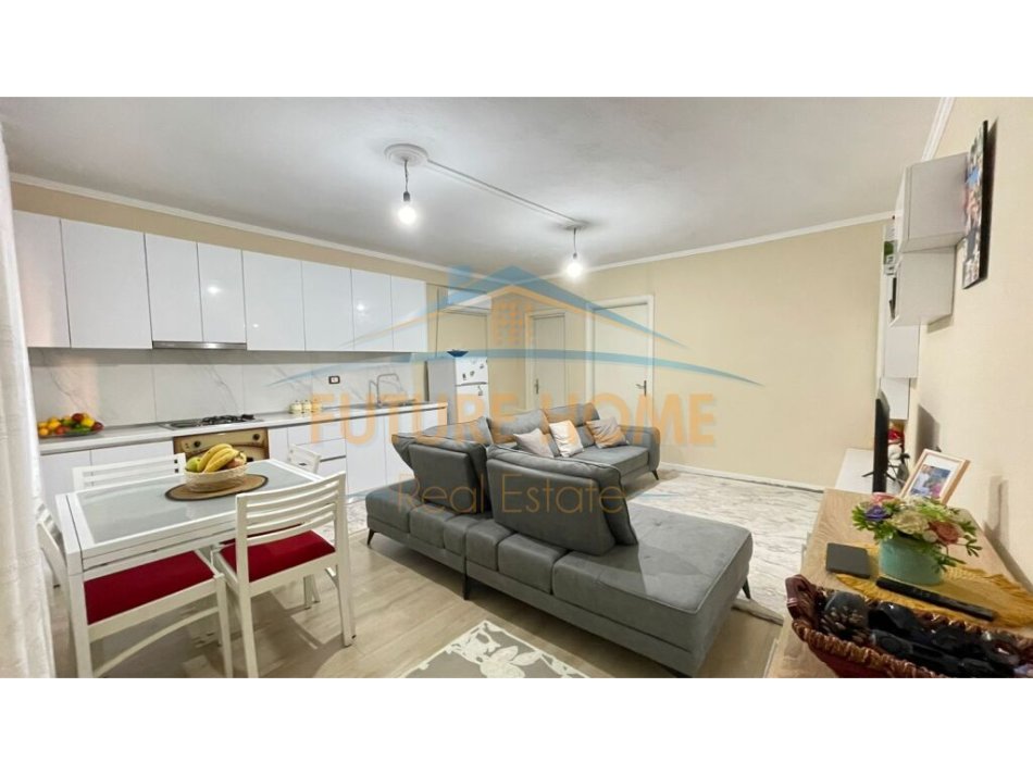 Tirane, jepet me qera apartament 1+1 Kati 1, 60 m² 500 € (Rruga Jordan Misja)