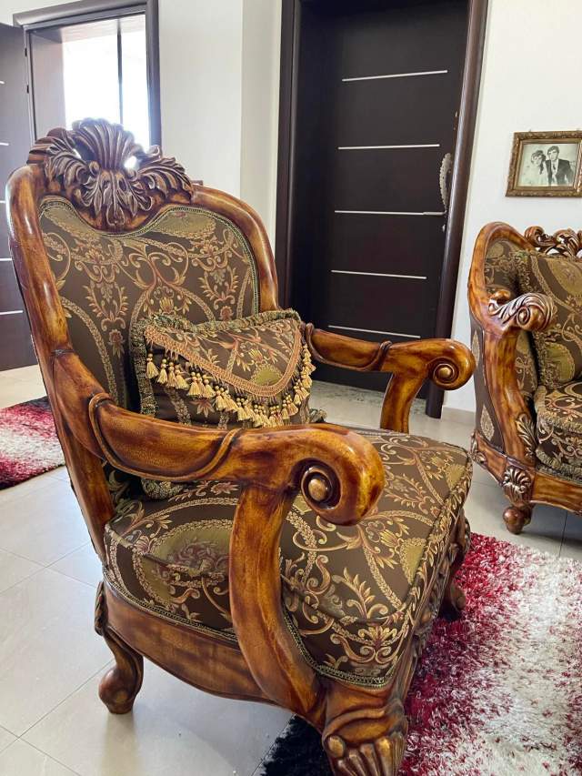 Tirane, shes Komplet Divanash 2.500 Euro