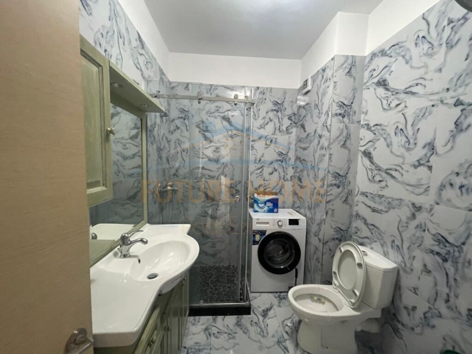 Durres, jepet me qera apartament 2+1+Ballkon Kati 5, 90 m² 450 € (Vila E Zogut,Durres)